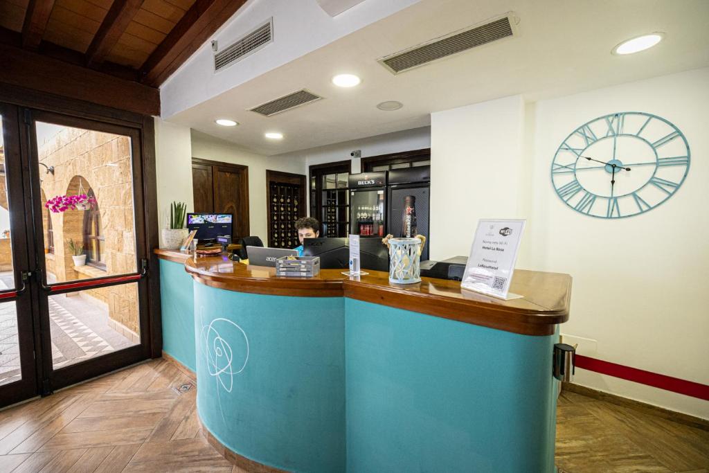 The lobby or reception area at La Rosa Hotel - Selinunte