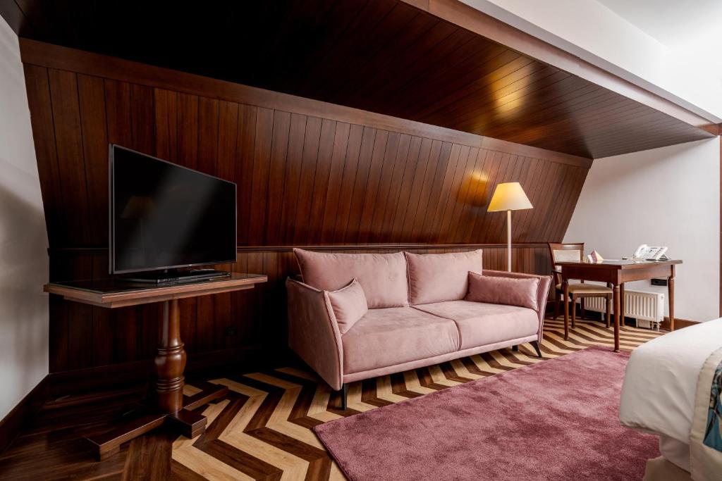 جناح جونيور WITH BALCONY & SPA ACCESS