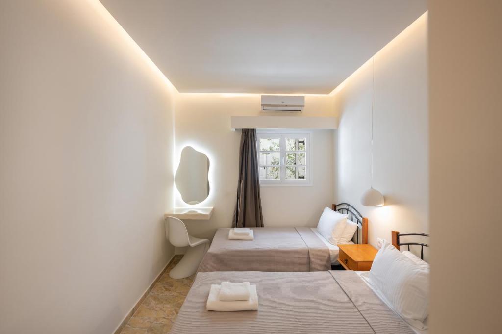 Loukas & Emma Eco Houses - 19