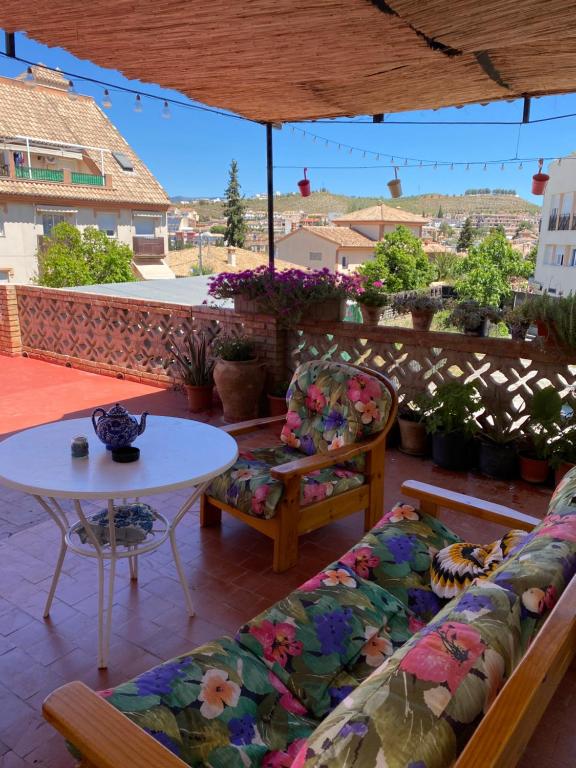 Balkón alebo terasa v ubytovaní Casita Rural La Rosa de la Huerta con chimenea interior
