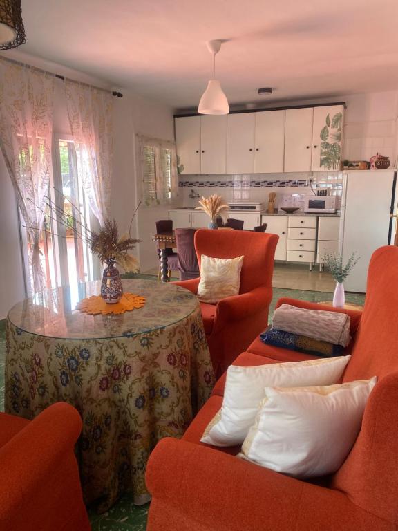 Kuchyňa alebo kuchynka v ubytovaní Casita Rural La Rosa de la Huerta con chimenea interior
