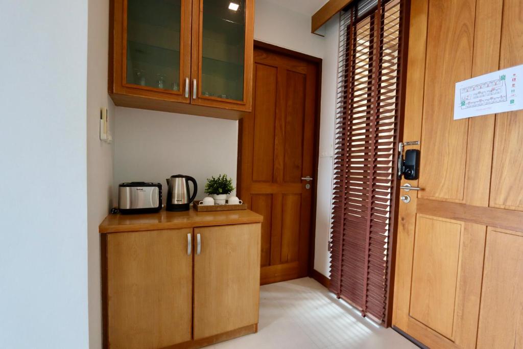 Kuchyň nebo kuchyňský kout v ubytování 207 Ao Nang, Private Sew View Pool Villa