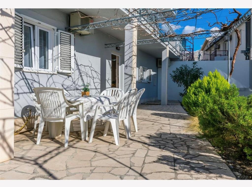 Budova, v ktorej sa apartmán nachádza