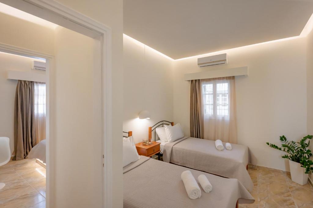 Loukas & Emma Eco Houses - 18