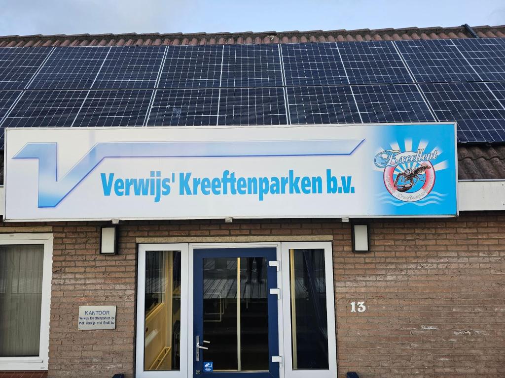 Certifikát, hodnocení, plakát nebo jiný dokument vystavený v ubytování Ybizee