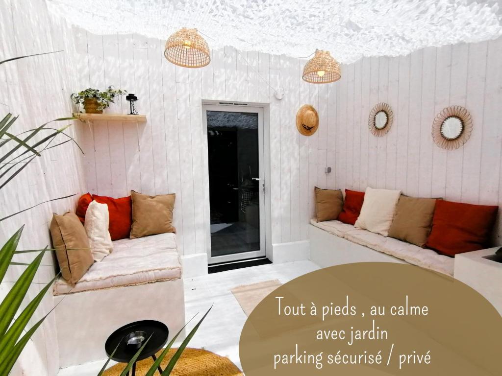 Posedenie v ubytovaní Little Casa Royan