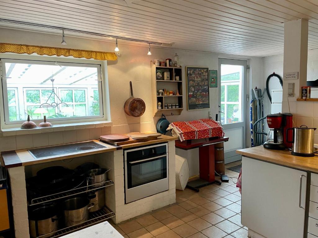 Kuchyň nebo kuchyňský kout v ubytování pallisgaard B&B