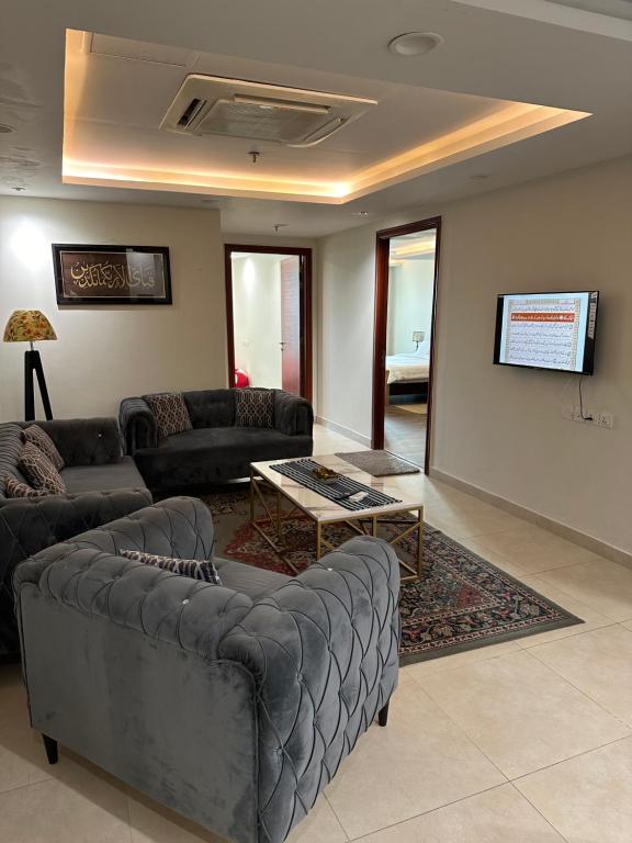 Prostor za sedenje u objektu Gold Crest Two Bed service Apartments