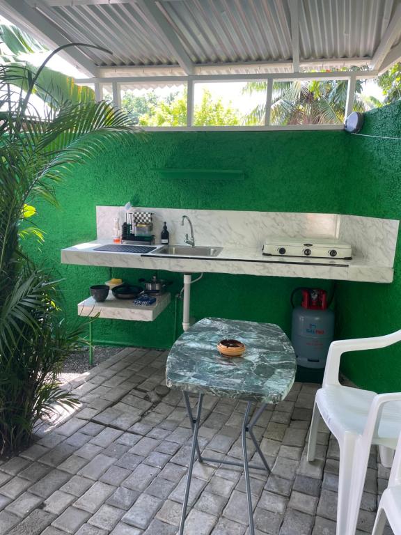Bilde i galleriet til Centrally Located Room - 5 i Port Antonio