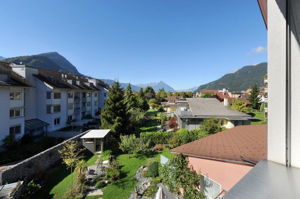 Hotel Derby Interlaken - self check-in - Resim 17