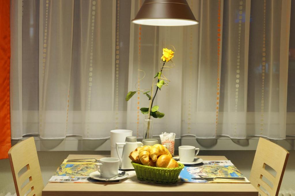 Hotel Derby Interlaken - self check-in - Resim 22