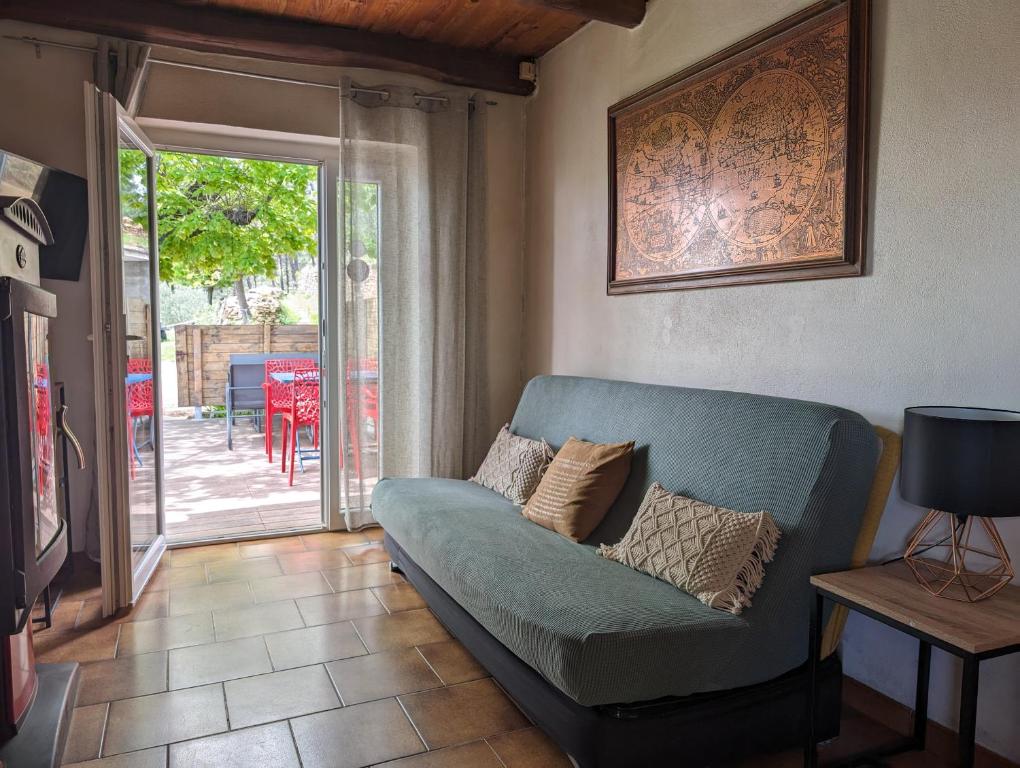 Posezení v ubytování Gîte du tilleul - 2 étoiles - domaine de l'olivier
