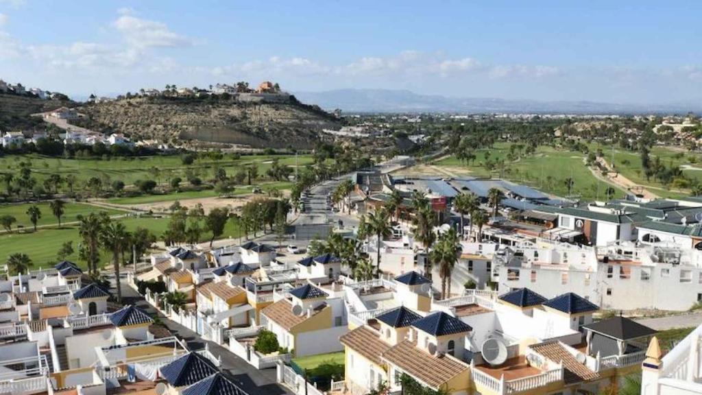 Family Home 6 pers con vista al Mar en Ciudad Quesada - Huis Met Drie Slaapkamers