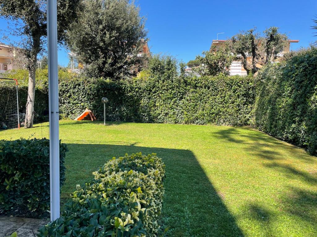 VILLA a 10 minuti dal mare Fregene - Villa
