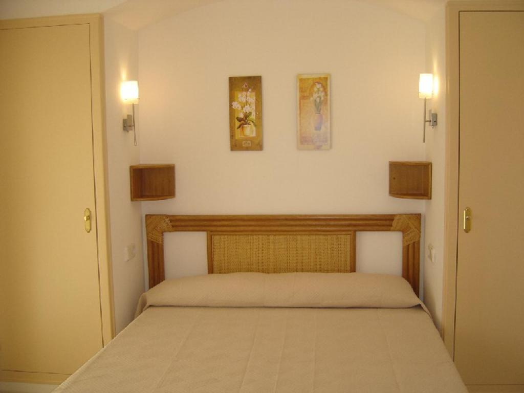 Apartaments Ocean Canada - One-Bedroom Apartment 32