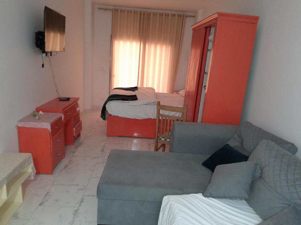 Postel nebo postele na pokoji v ubytování Turtles beach resort hourghada studio view sea view pool private beach jacuzzi security air-conditioned Cafe restaurant on the beach and a large sunny balcony