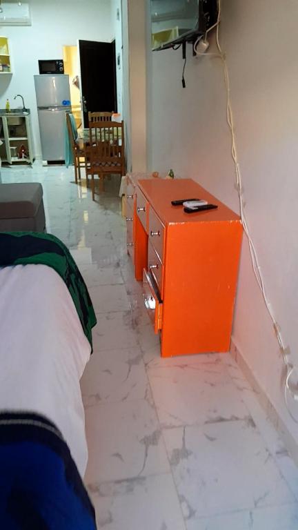 TV a/nebo společenská místnost v ubytování Turtles beach resort hourghada studio view sea view pool private beach jacuzzi security air-conditioned Cafe restaurant on the beach and a large sunny balcony