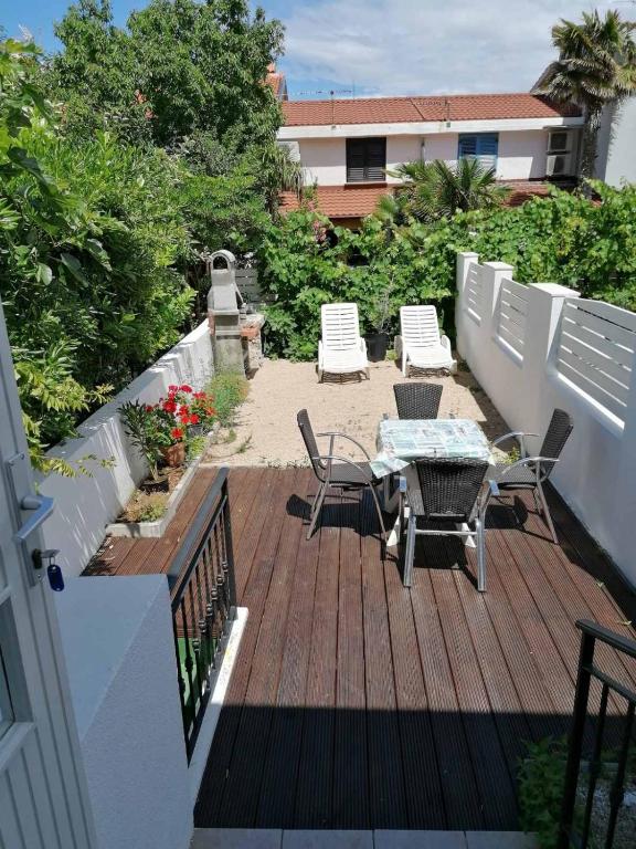 Balkon lub taras w obiekcie Apartments with a parking space Baska, Krk - 19490