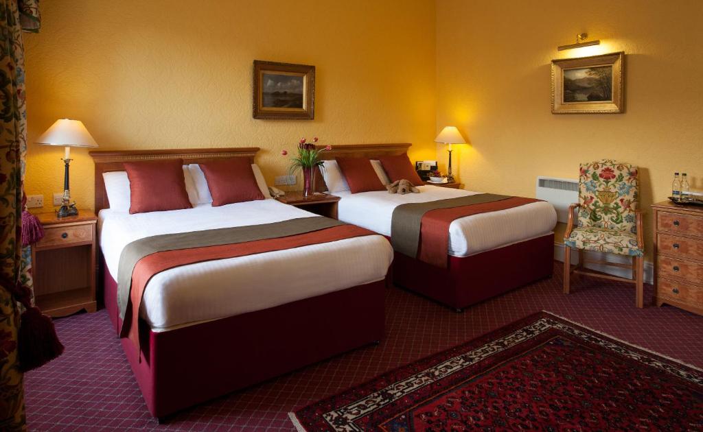 Postel nebo postele na pokoji v ubytování The Royal Highland Hotel