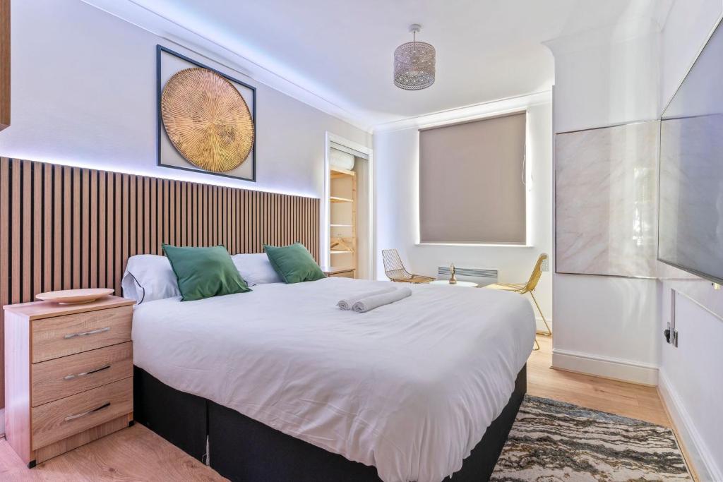 Birmingham City Centre apartment broad street, Birmingham (updated