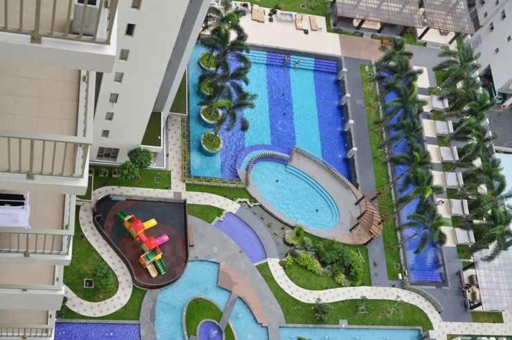 Výhľad na bazén v ubytovaní Luxury 3BR Apartment in Colombo 02 alebo v jeho blízkosti