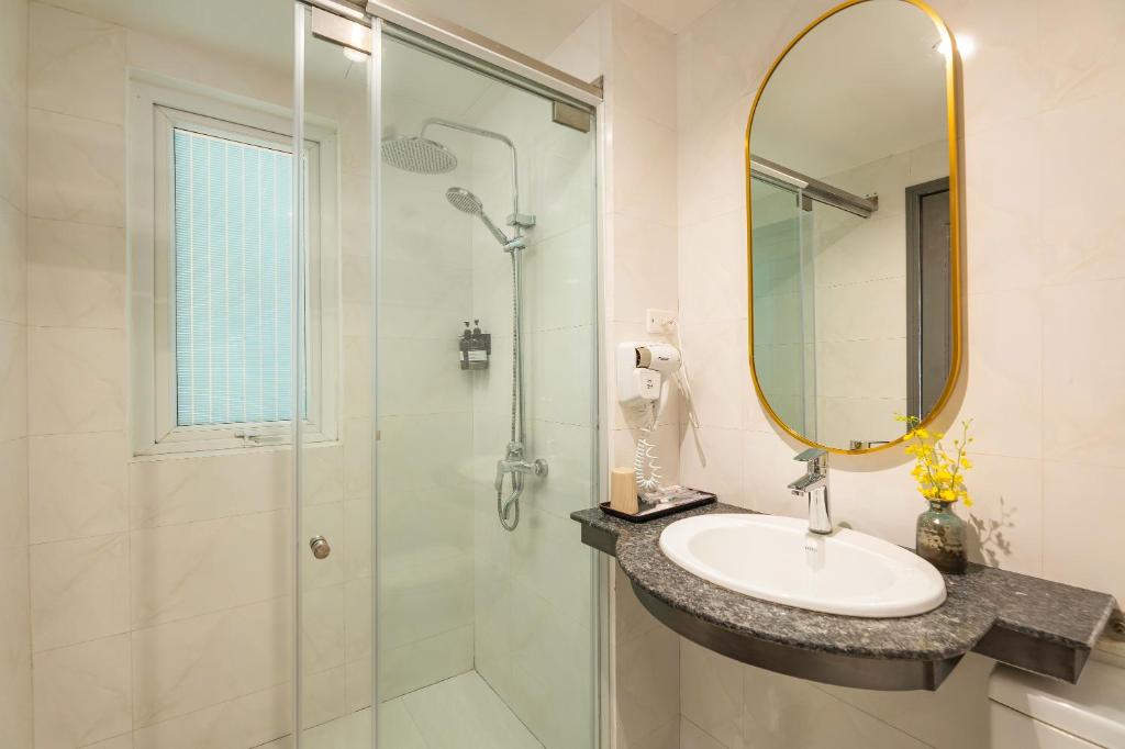 The Oversleep Catba Hostel & Pool Bar - 7