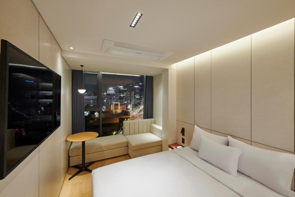 N285Hotel