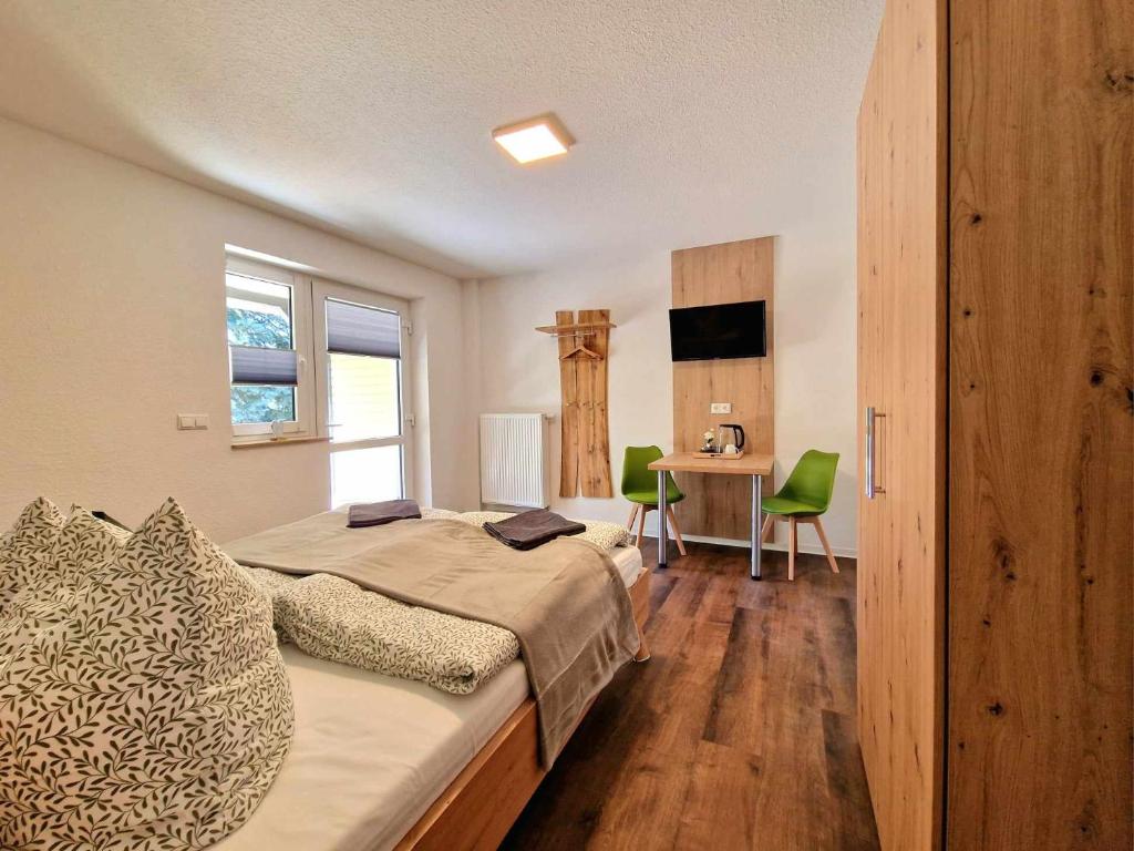 Bett und Bike Bergen - Doppelzimmer Mit Terrasse