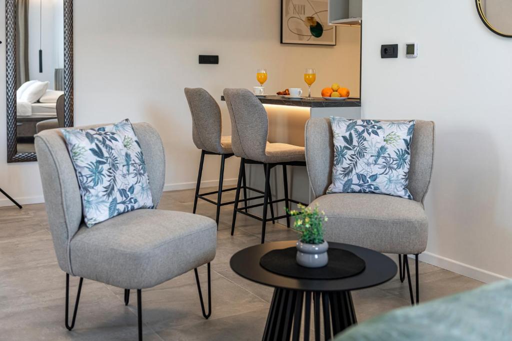 Gallery image of La Porta 3,seaview apartment in the center in Cavtat