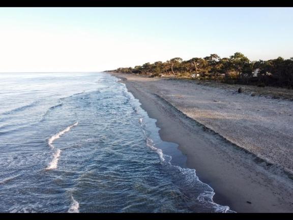 Fotografia z galérie ubytovania U paradisu, T2 au calme avec accès privé mer v destinácii Biguglia