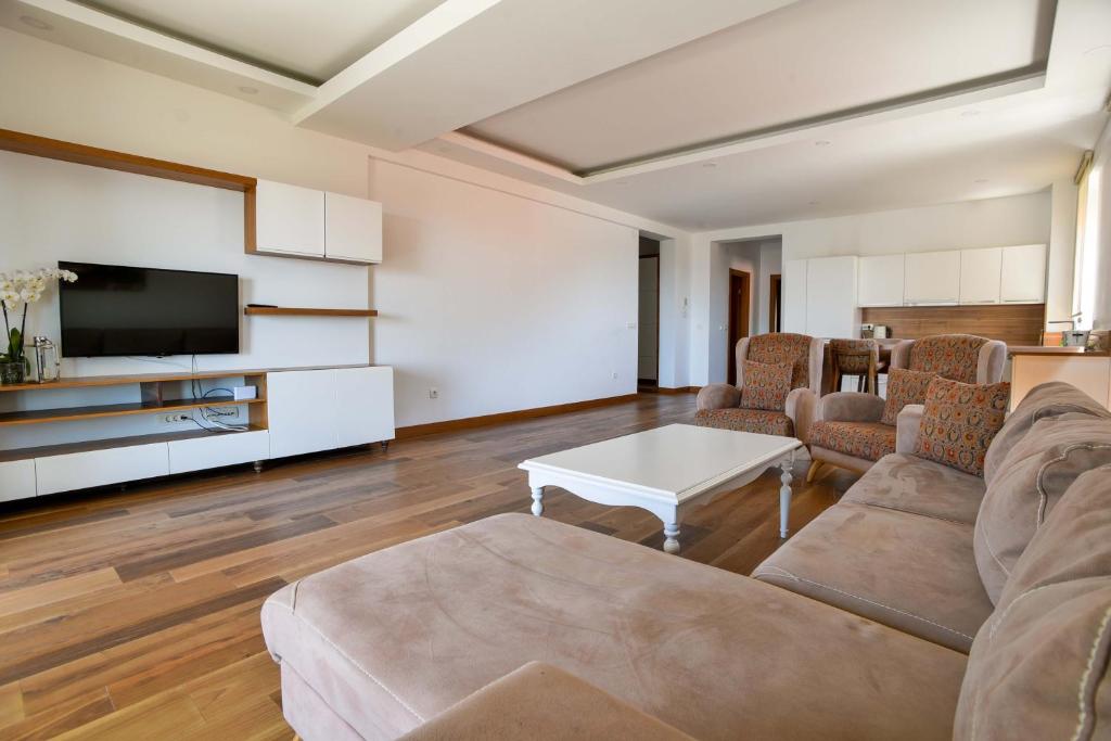 New Chill and Go Apartments - 7