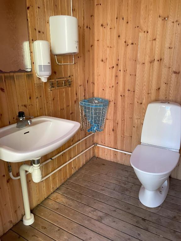 Koupelna v ubytování Sandvikens Fiskeläge Ulvön