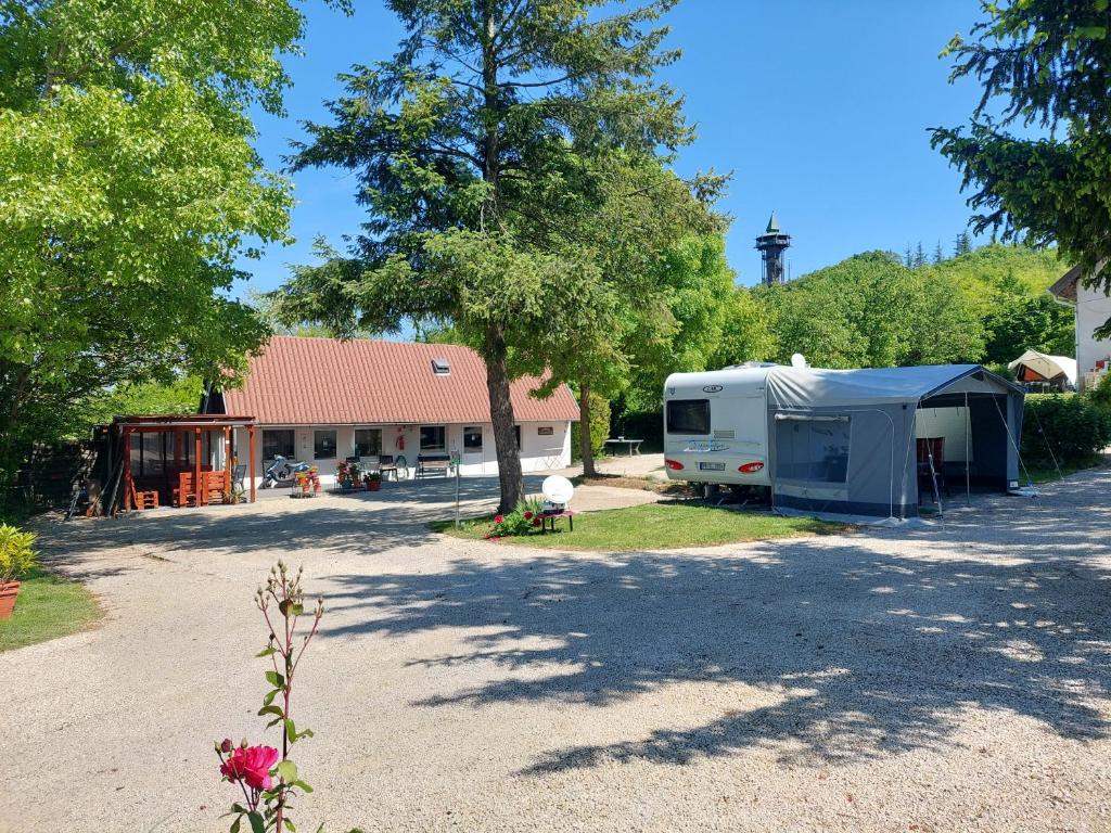 Campingrosengarten 8372 Cserszegtomaj, Bikedi sor 5 kép - 1