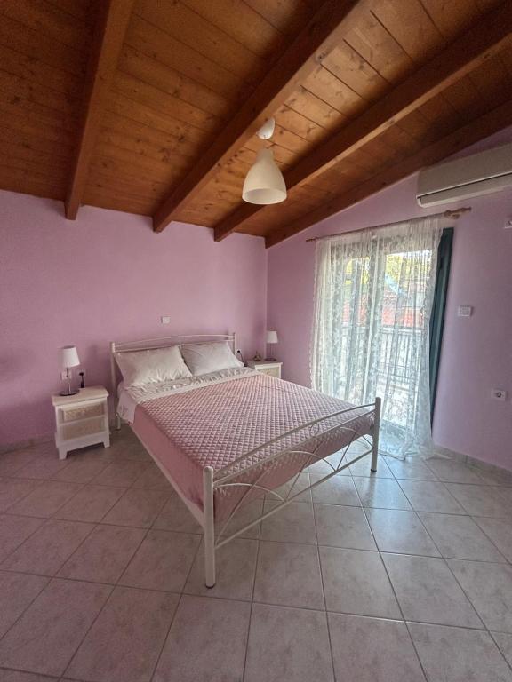 Postel nebo postele na pokoji v ubytování Lena s Apartment