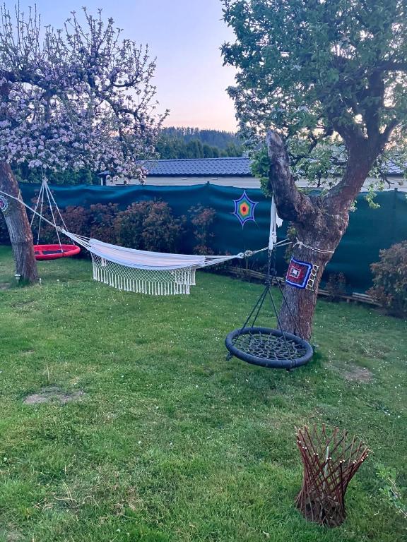 Zahrada ubytování Glamping Karavan u Konopiště