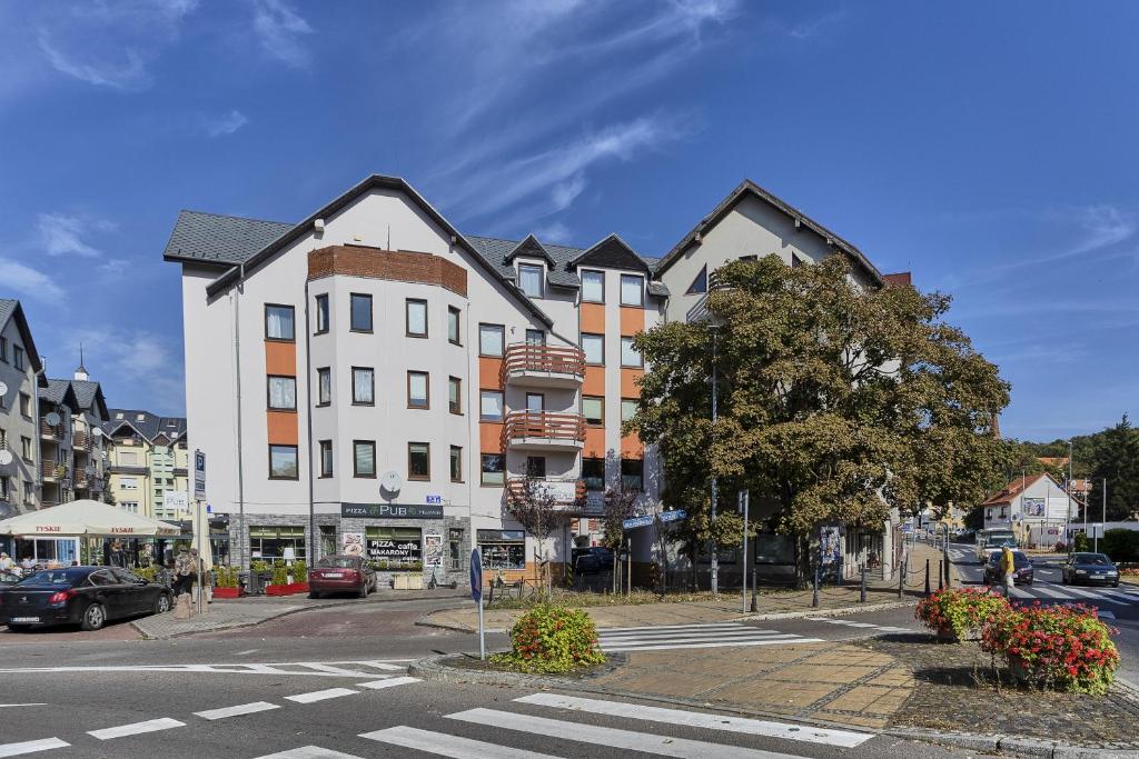Budova, v ktorej sa apartmán nachádza