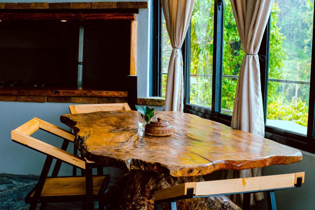 Fotografie z fotogalerie ubytování The Hideout Villa Pokhara v destinaci Pókhara