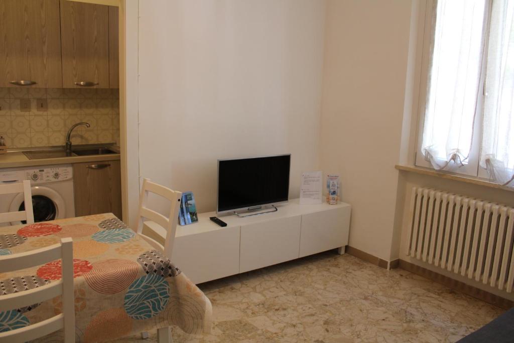 Kuchnia lub aneks kuchenny w obiekcie Appartamenti Sirolo 60020