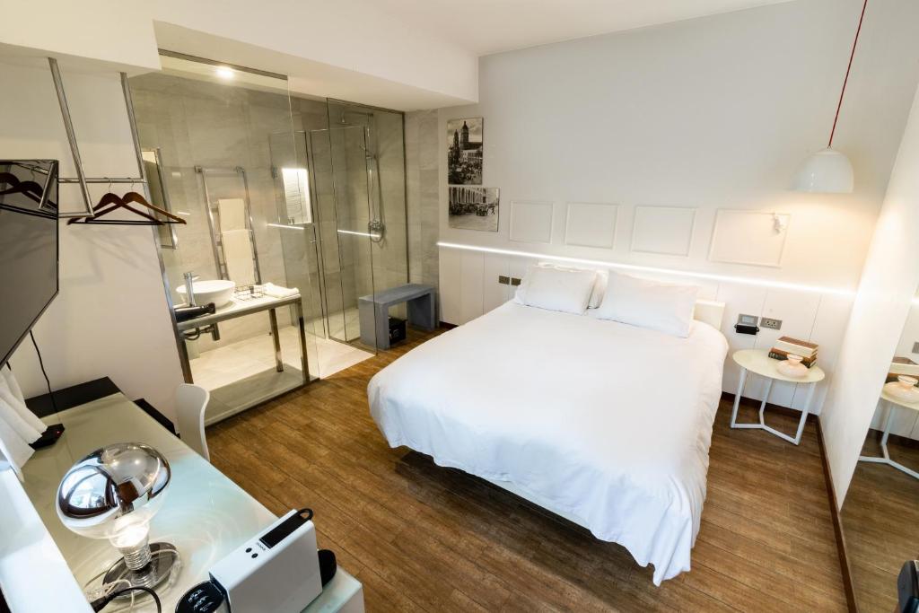 Cosmopolitano Hotel Boutique - Standard Zimmer Mit Queensize-Bett