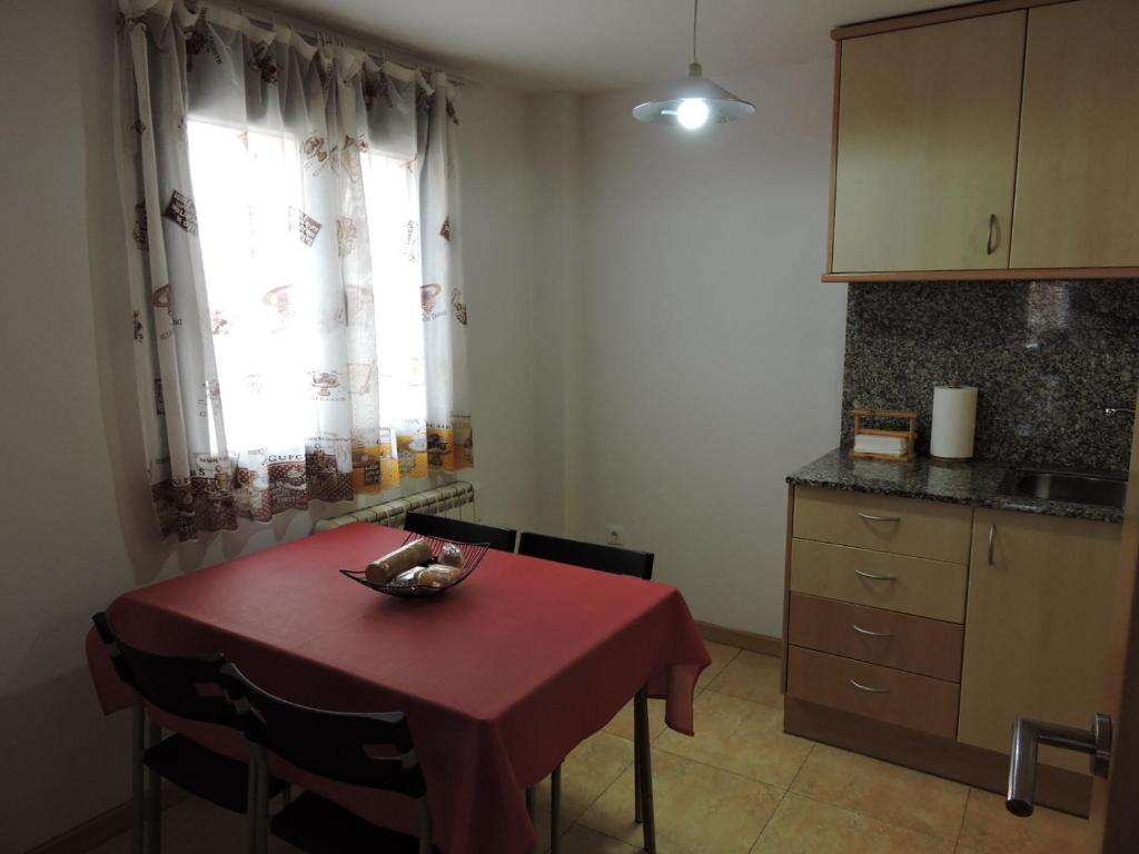 A kitchen or kitchenette at Duplex casco historico