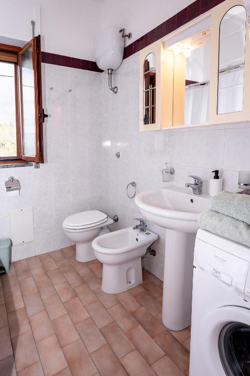 A bathroom at Casa Vacanze D'Urso