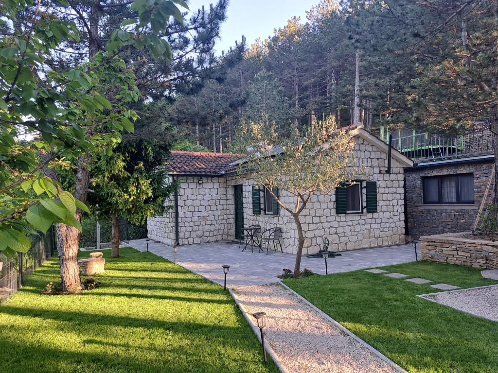 Zahrada ubytování Normabella Holiday Home