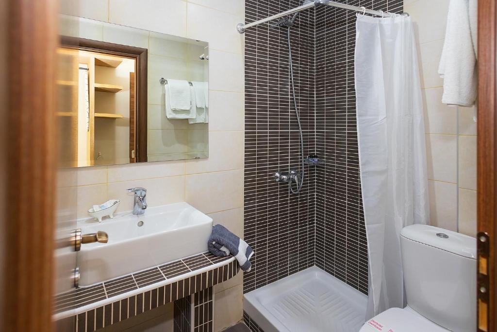 Koupelna v ubytování Le Monde SeaView Suites