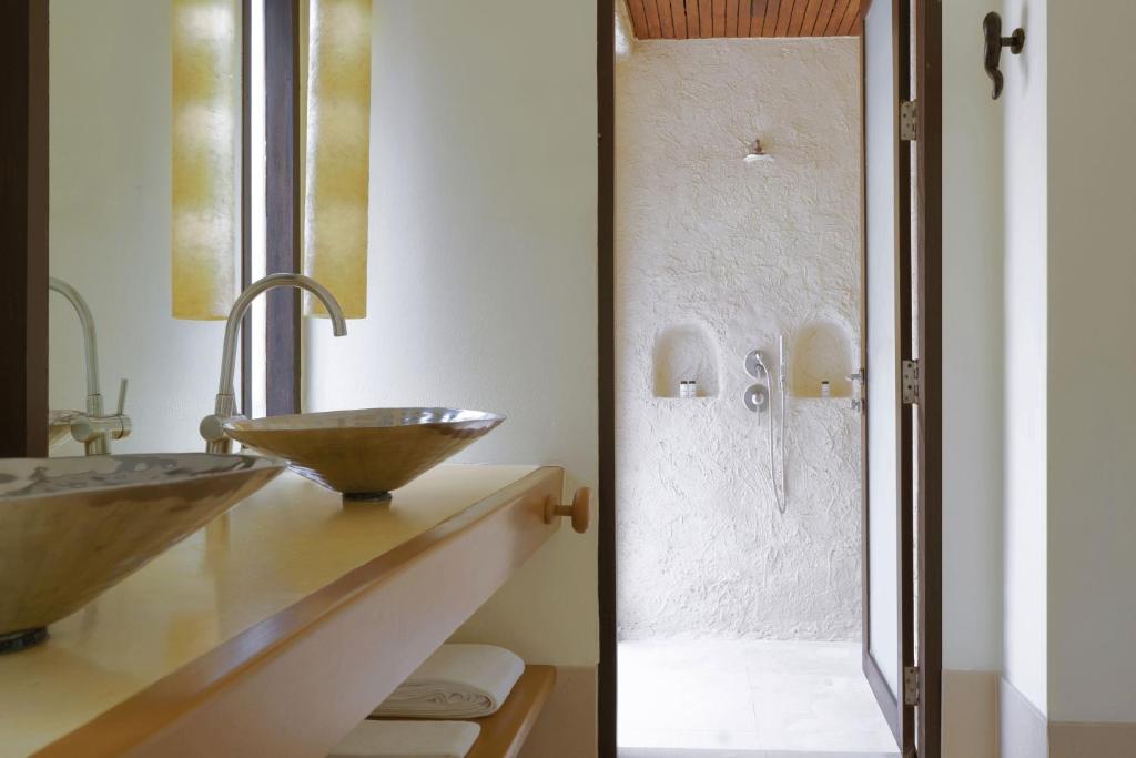 Koupelna v ubytování Sheraton Hua Hin Pranburi Villas