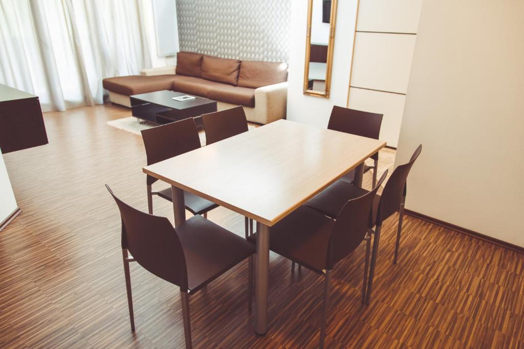 Posedenie v ubytovaní Apartmán Tále č.309