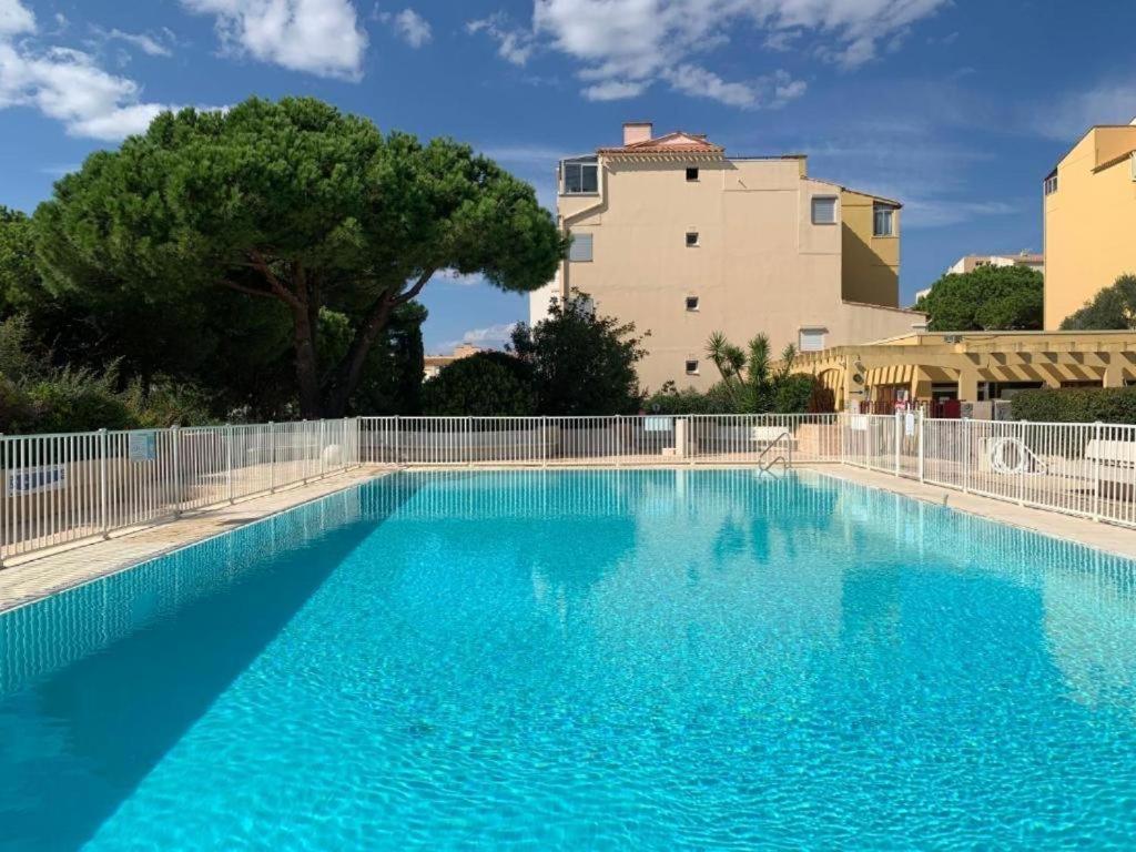 Zdjęcie z galerii obiektu Bel appartement fraîchement rénové au cap w Cap d'Agde