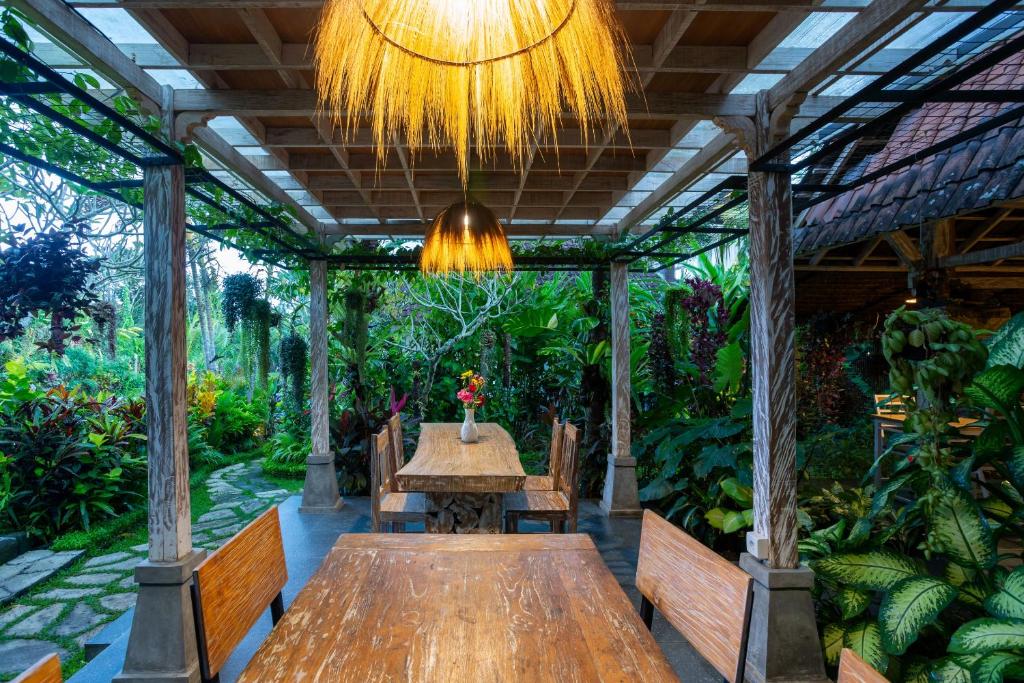 Zahrada ubytování Abipraya Ubud