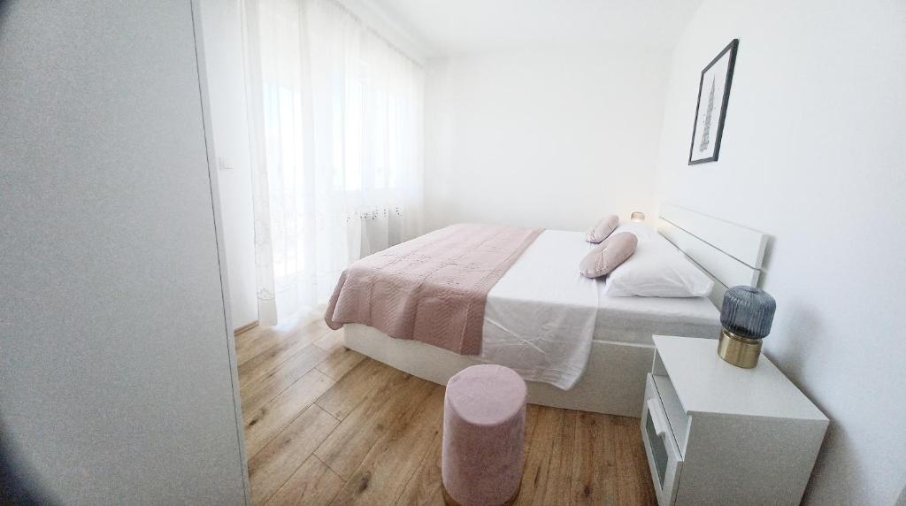 Postel nebo postele na pokoji v ubytování Villa Marante with heated private pool