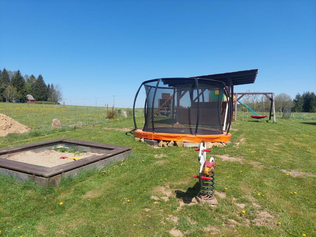 Zahrada ubytování Chalupa Jadrná 2