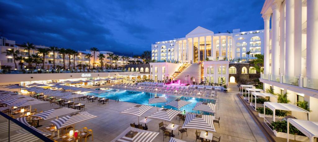 Bazén v ubytování Princess Inspire Tenerife - Adults Only nebo v jeho okolí